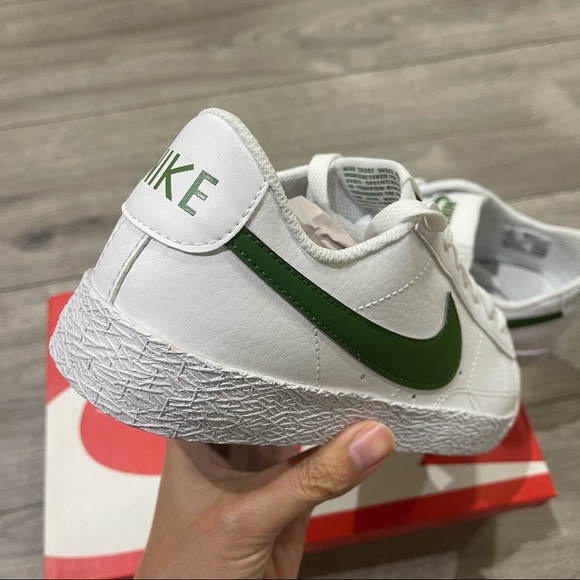 💚🤍Nike Blazer Low GS Forest Green💚🤍 - Picture 5 of 11